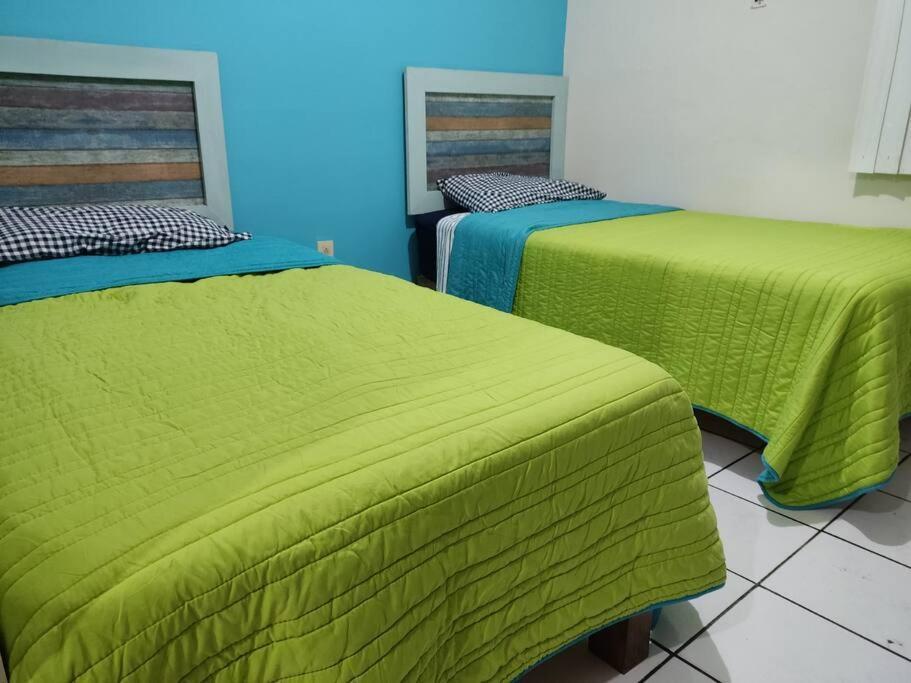 Casa en Mazatlán a unos minutos de Playas y Marina Exterior foto